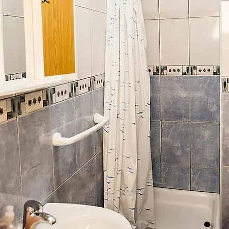 Apartamento 1 Bedroom Beautiful In