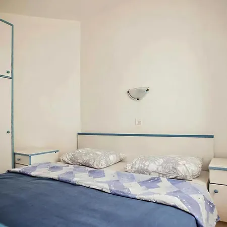 Apartamento 1 Bedroom Beautiful In Lopar