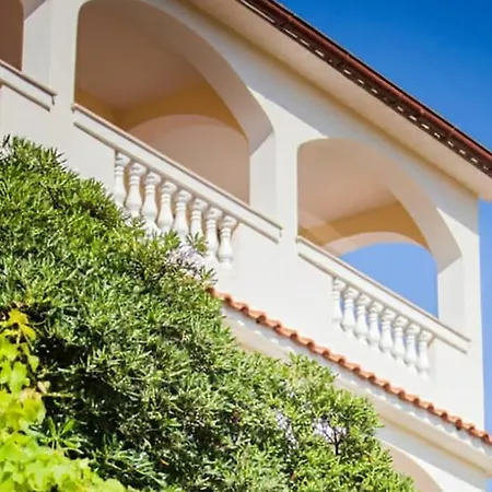 1 Bedroom Lovely In Διαμέρισμα *